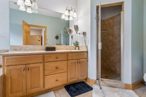 189 Stonebridge Court, Mendota Heights, MN 55118