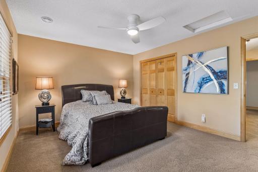 189 Stonebridge Court, Mendota Heights, MN 55118