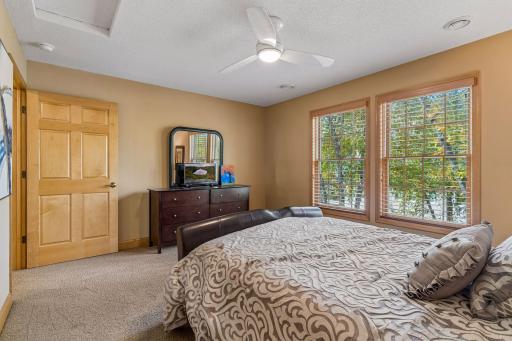 189 Stonebridge Court, Mendota Heights, MN 55118