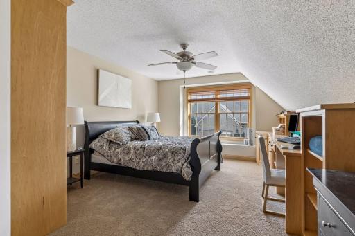 189 Stonebridge Court, Mendota Heights, MN 55118