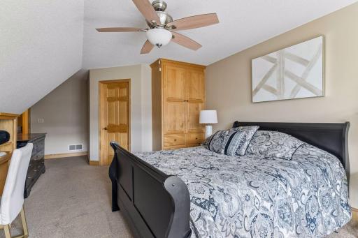 189 Stonebridge Court, Mendota Heights, MN 55118