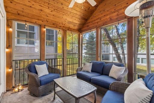 189 Stonebridge Court, Mendota Heights, MN 55118