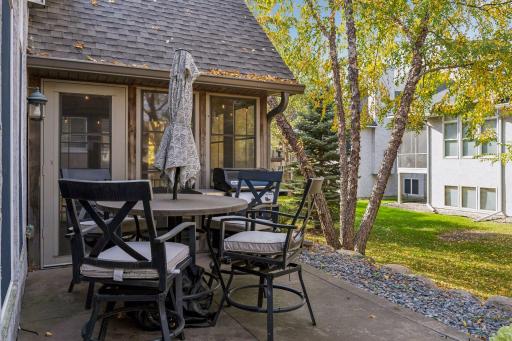 189 Stonebridge Court, Mendota Heights, MN 55118