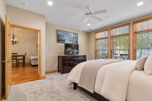 189 Stonebridge Court, Mendota Heights, MN 55118
