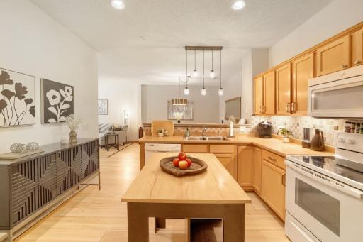 13457 Europa ct N unit 3 - Web Quality - 019 - 16 Kitchen.jpg