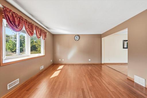 1721 Deerwood Drive, Eagan, MN 55122