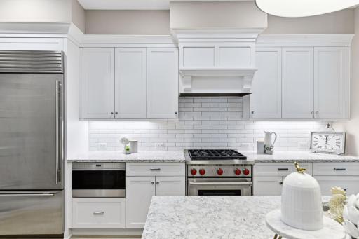 Lots of cabinet and counter space in the kitchen