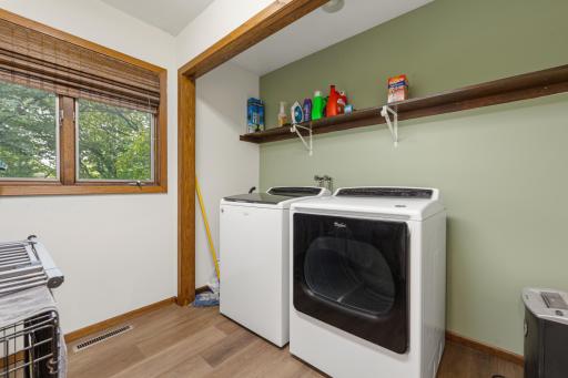 32 laundry.jpg
