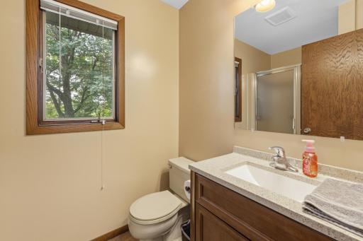 31 bathroom.jpg