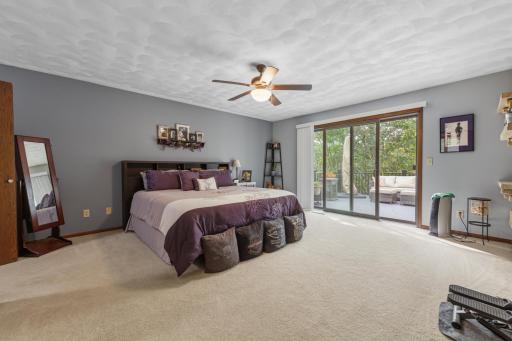 34 main bedroom.jpg