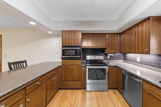 22 kitchen.jpg