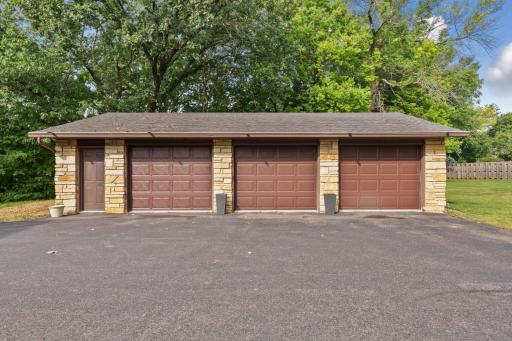 6 garage.jpg