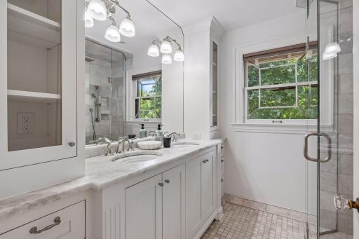 1766 Emerson Avenue S, Minneapolis, MN 55403