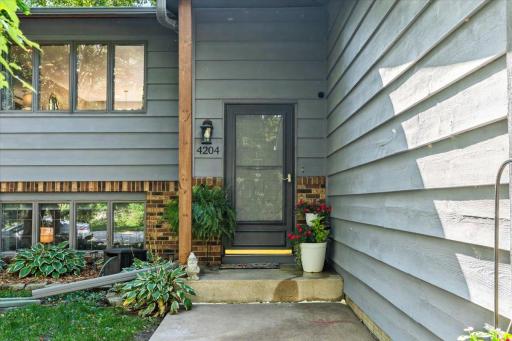 4204 1st Street NW, Rochester, MN 55901