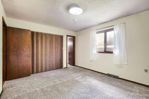 311 Dakota Street W, Vermillion, MN 55085