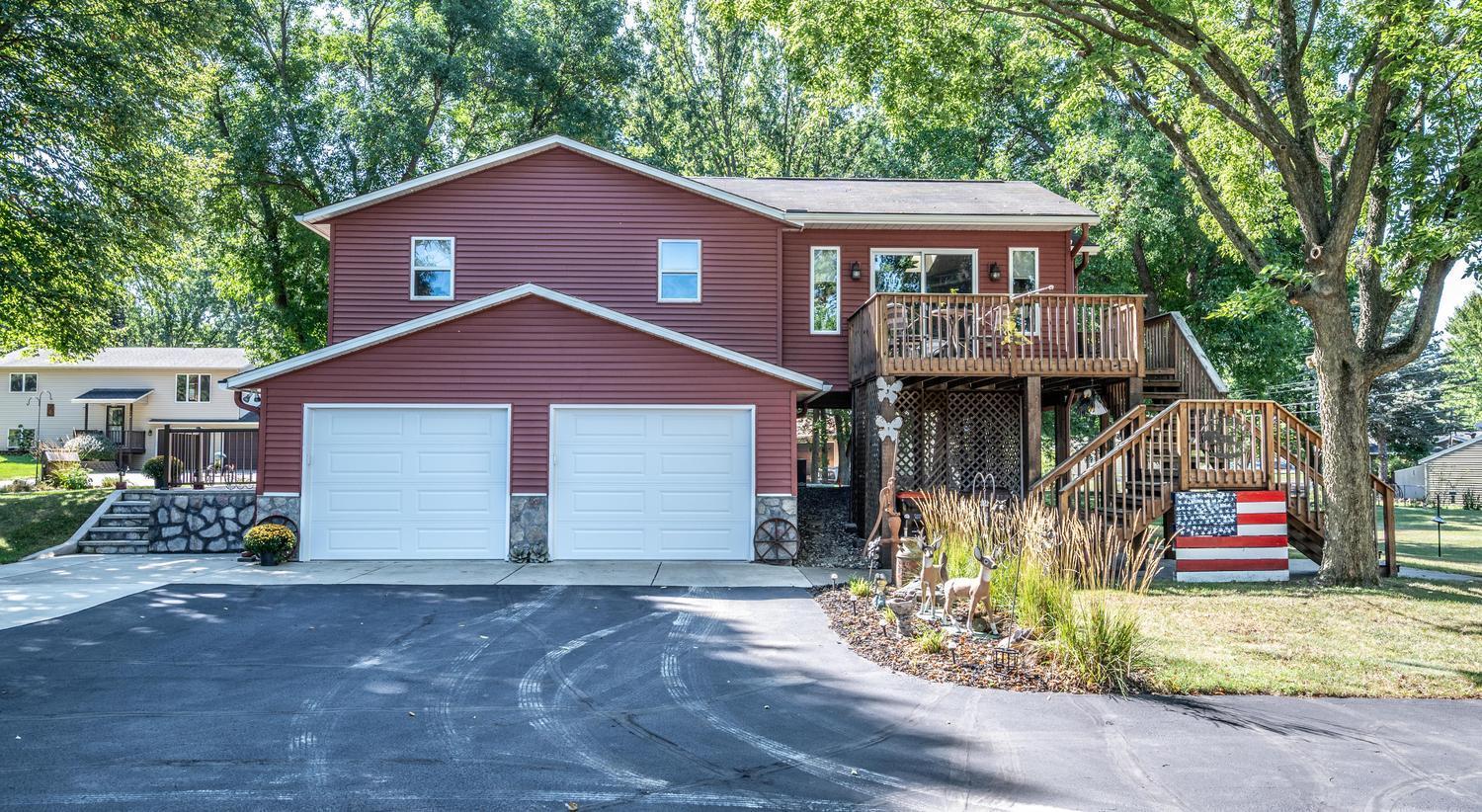 Attached 2 car garage