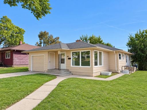 Photo for 862 2nd Avenue NW, Valley City, ND 58072 - listing #7142526 862 2nd Avenue NW, Valley City, ND 58072