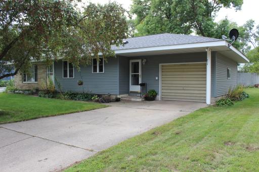 215 1st Avenue SE, Melrose, MN 56352