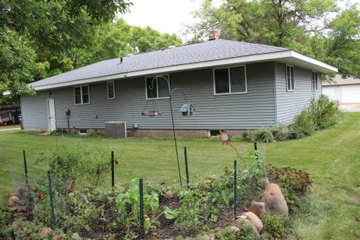 215 1st Avenue SE, Melrose, MN 56352