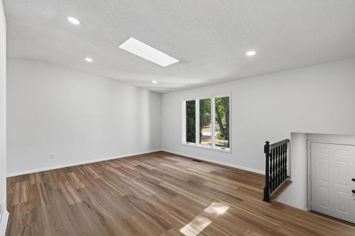 17550 Illinois Court, Lakeville, MN 55044