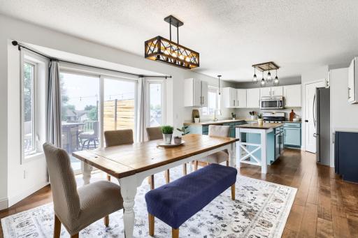 615 NE elm st - Web Quality - 009 - 09 Breakfast Area.jpg