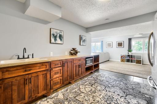 615 NE elm st - Web Quality - 005 - 05 Kitchen.jpg