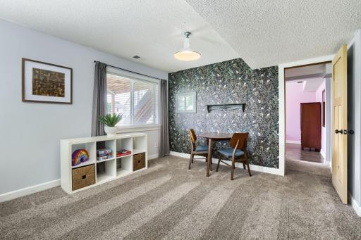 615 NE elm st - Web Quality - 011 - 11 Family Room.jpg