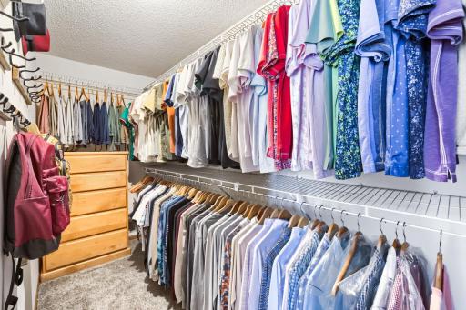 615 NE elm st - Web Quality - 017 - 17 Primary Bedroom Closet.jpg