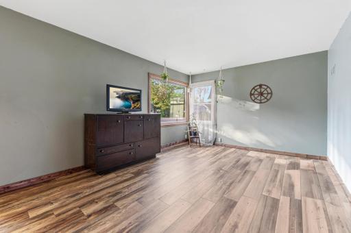 409 S 5th Street, Le Sueur, MN 56058