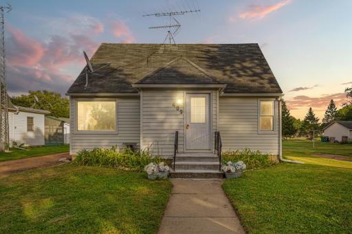 409 S 5th Street, Le Sueur, MN 56058