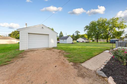 409 S 5th Street, Le Sueur, MN 56058