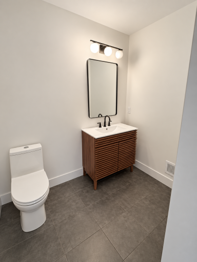 Bathroom up 2.png