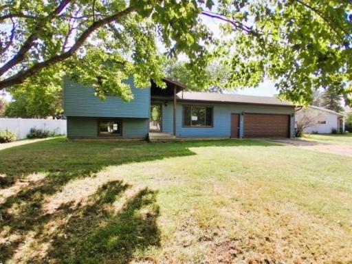 Photo for 831 Cummings Lane, Saint Cloud, MN 56301 - listing #7142627 831 Cummings Lane, Saint Cloud, MN 56301