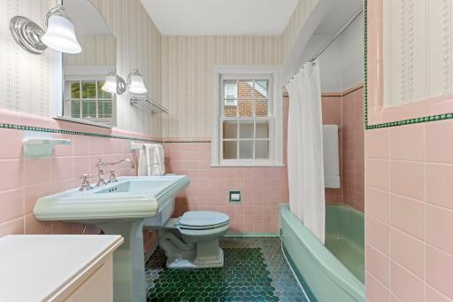 3725 Glenhurst Avenue, Saint Louis Park, MN 55416