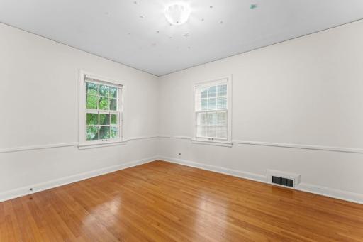 3725 Glenhurst Avenue, Saint Louis Park, MN 55416