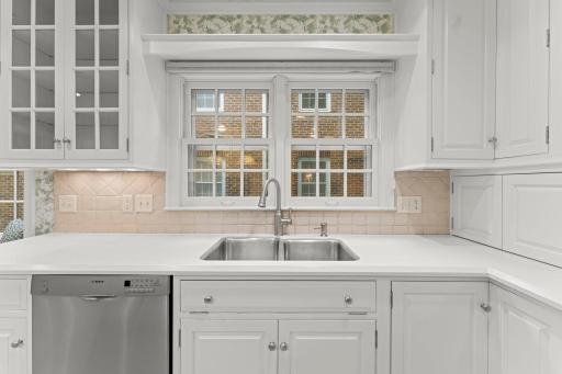3725 Glenhurst Avenue, Saint Louis Park, MN 55416