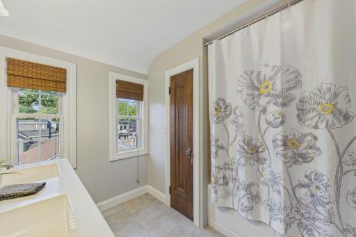3944 Xerxes Avenue S, Minneapolis, MN 55410