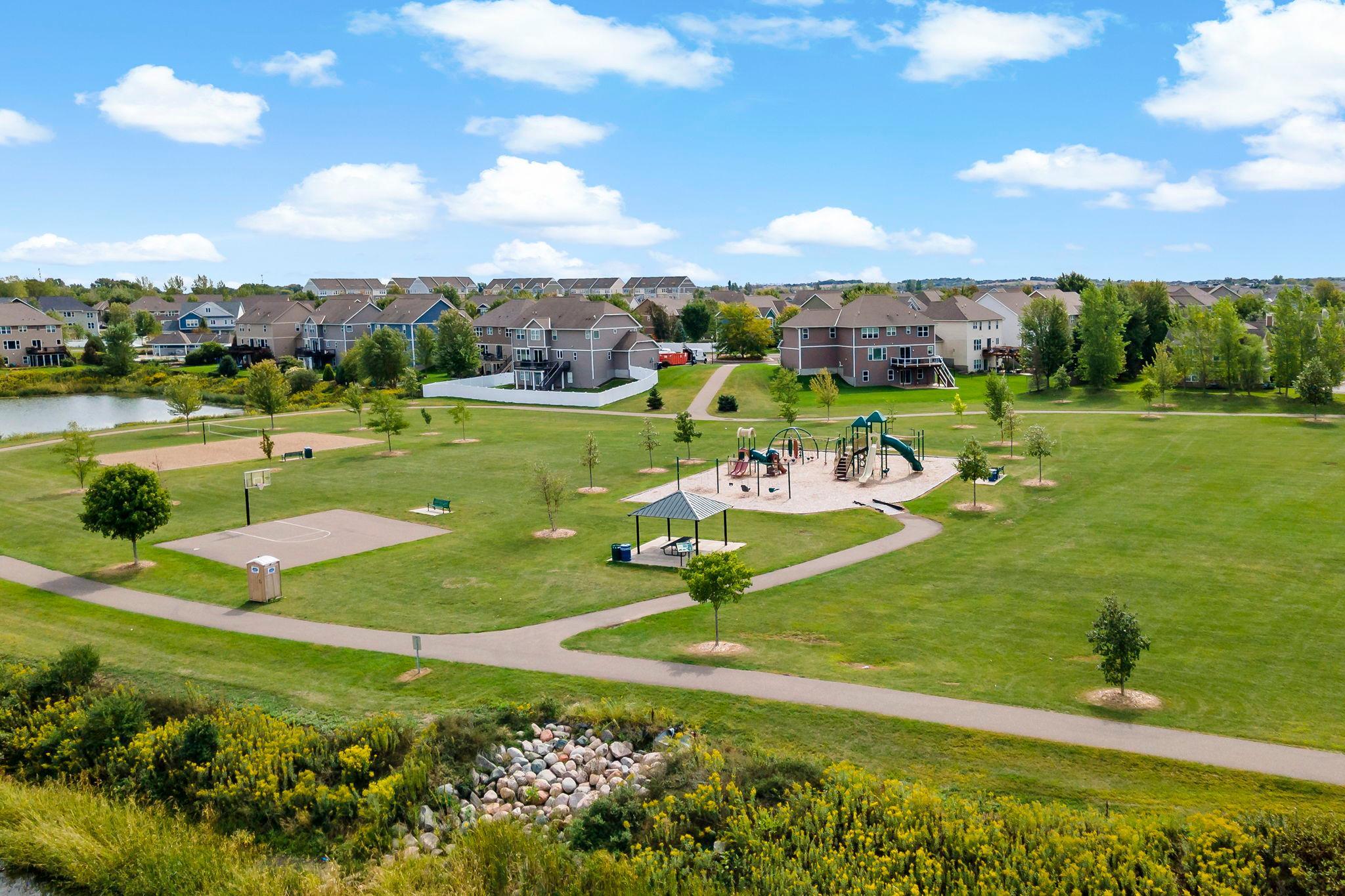 Great Green Space 2 Blocks Away