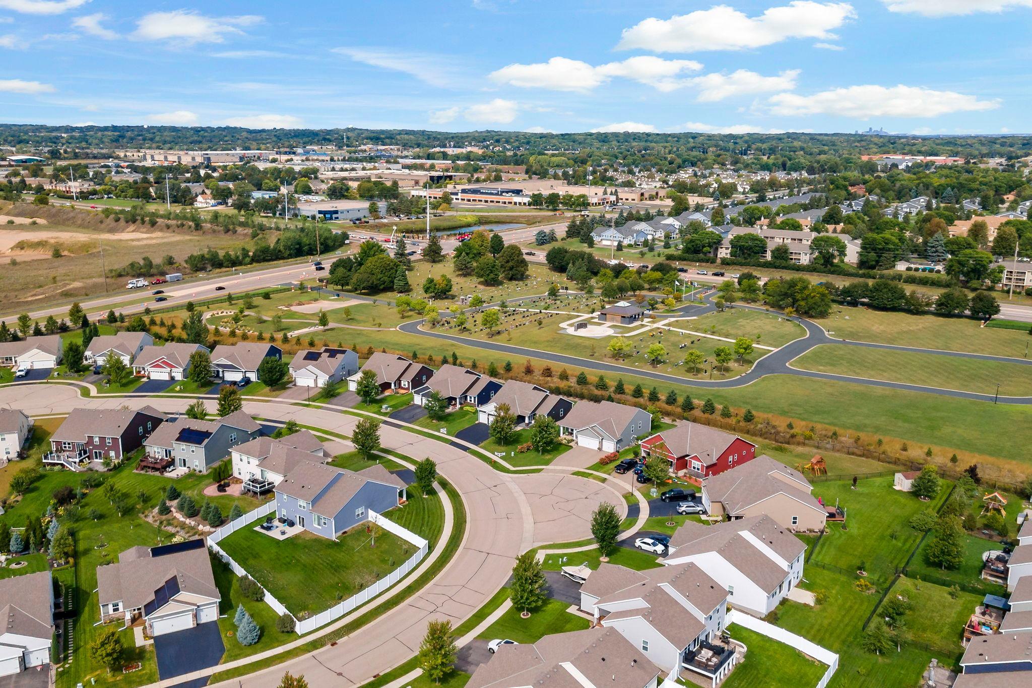Cul-De-Sac Living