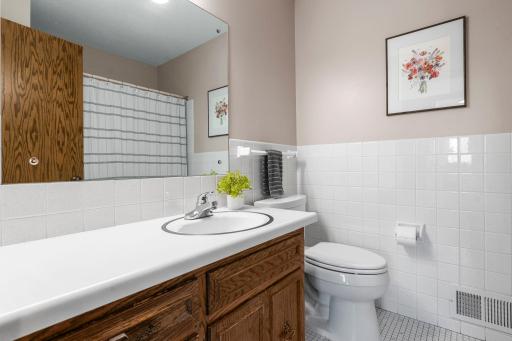 Upper level hallway bath