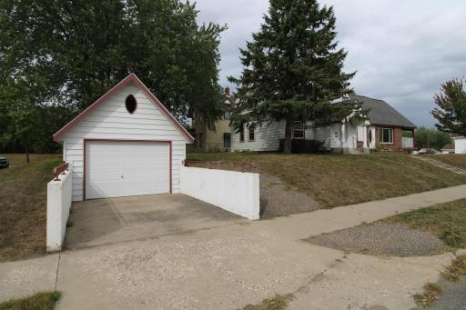404 5th Street S, Sauk Centre, MN 56378