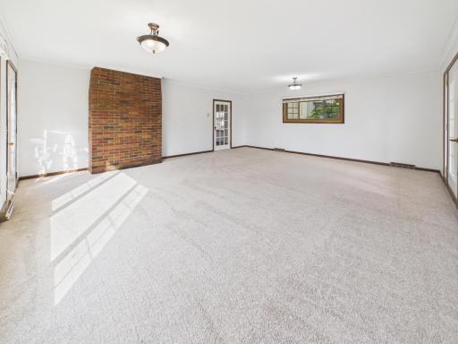 404 5th Street S, Sauk Centre, MN 56378