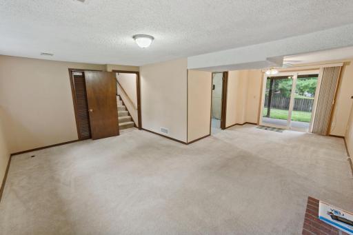 Room for entertaining and walk-out to the LL patio