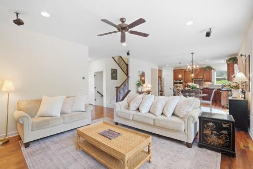 6-web-or-mls-2388_Highover_Trail_Chanhassen_MN_55317_025.jpg