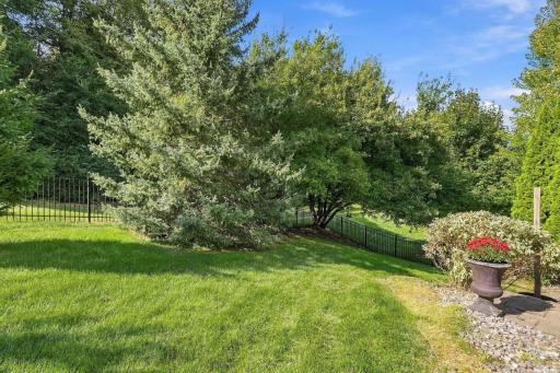 30-web-or-mls-2388_Highover_Trail_Chanhassen_MN_55317_022.jpg