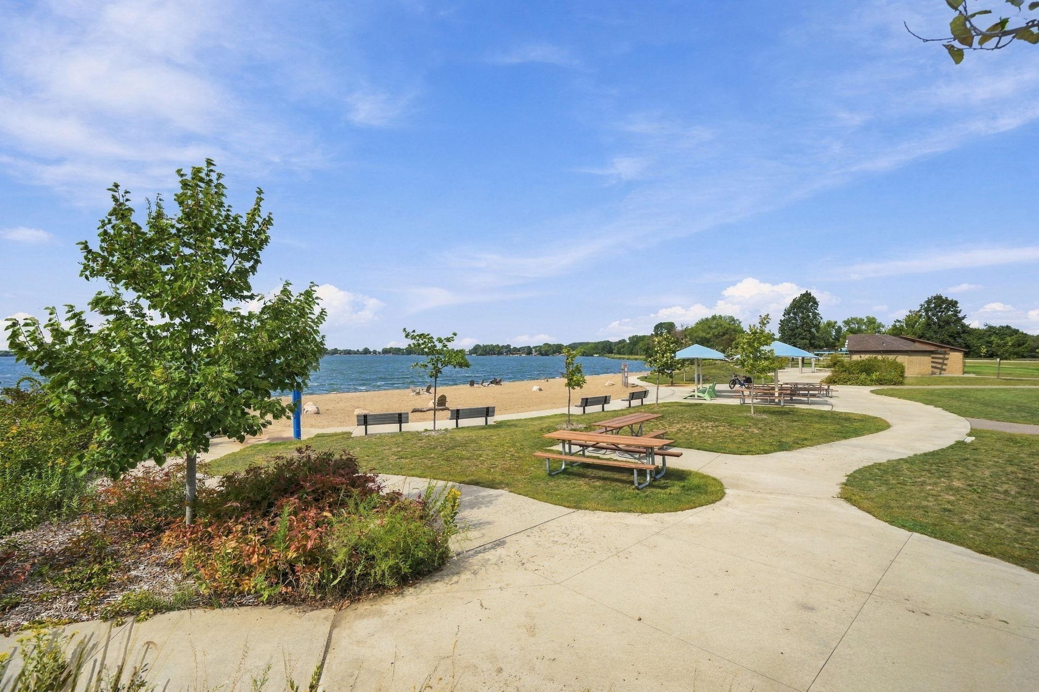 17-web-or-mls-29620 Gerlach Way-1.jpg