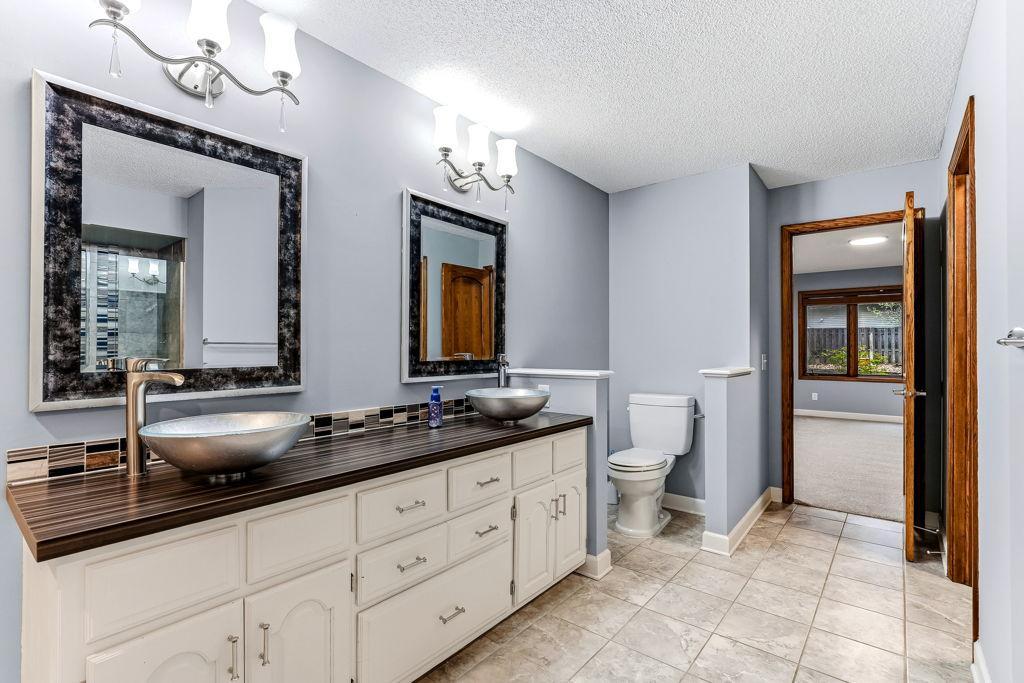 Large primary bath