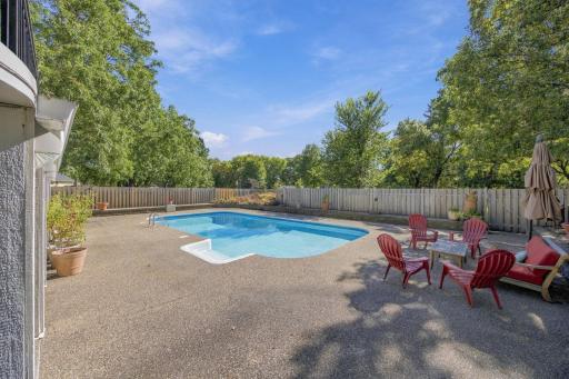 78 Bridgewater Drive, Vadnais Heights, MN 55127