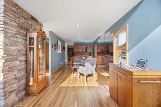 78 Bridgewater Drive, Vadnais Heights, MN 55127