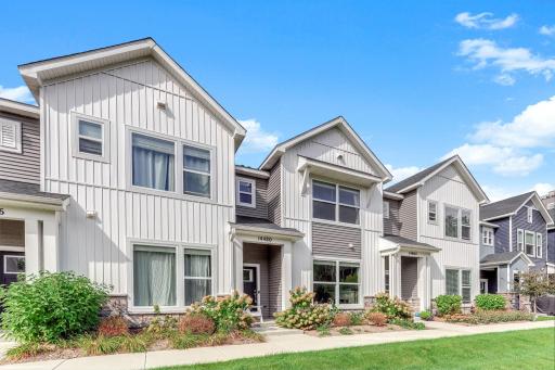 Like-new 3 bedroom, 3 bathroom townhome with great curb appeal, a welcoming front entry, and well-kept landscaping. Move-in ready and low maintenance!